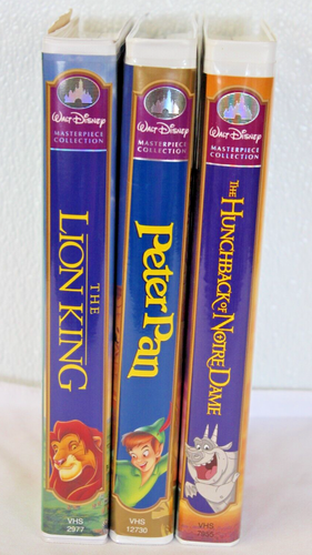 3-VHS Movie Bundle: Lion King, Peter Pan, Hunchback of Notre Dame (Rated G) - Foto 2 di 17