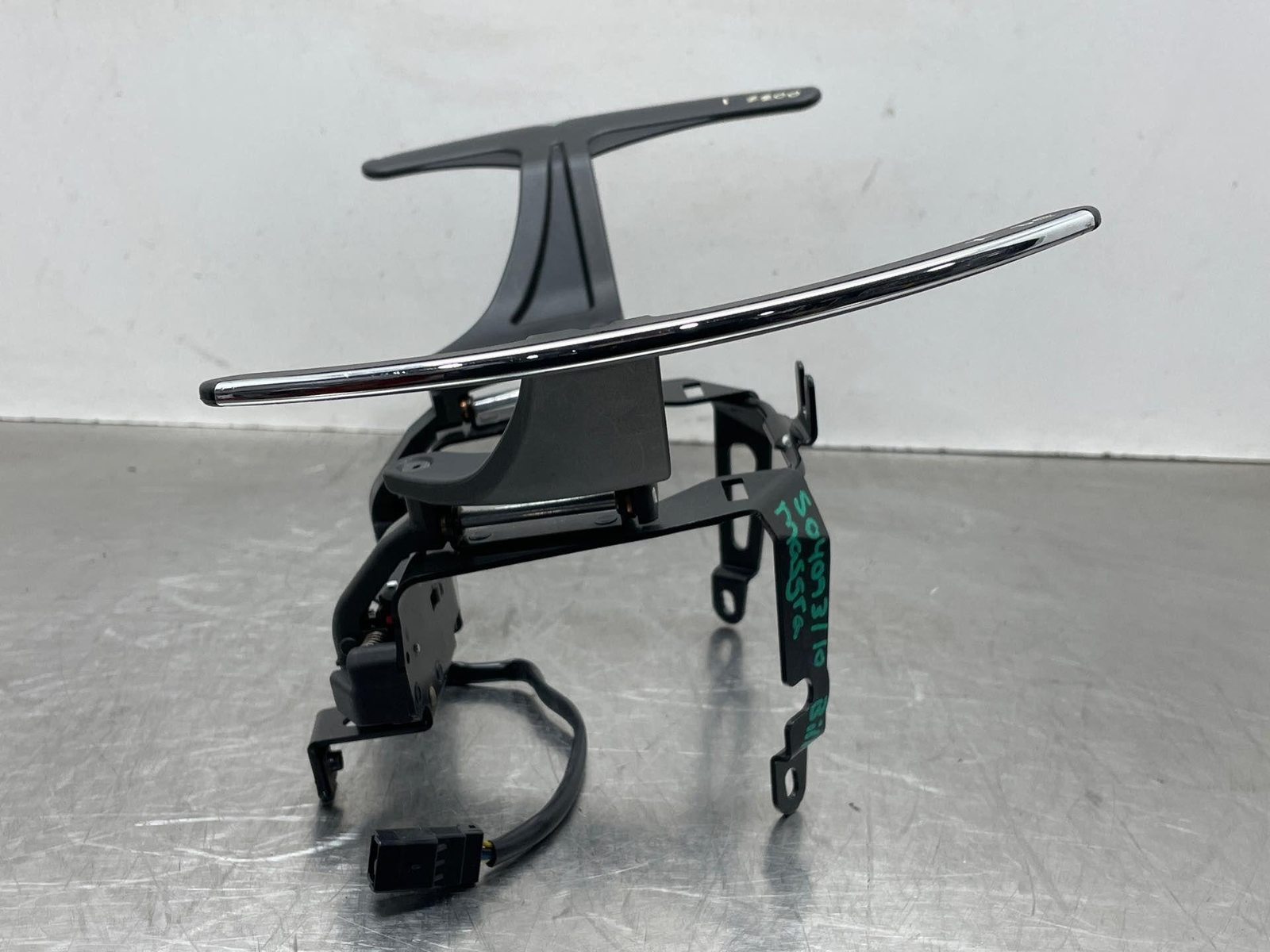 2010 Maserati GranTurismo OEM Steering Wheel Paddle Shifter Assembly Black