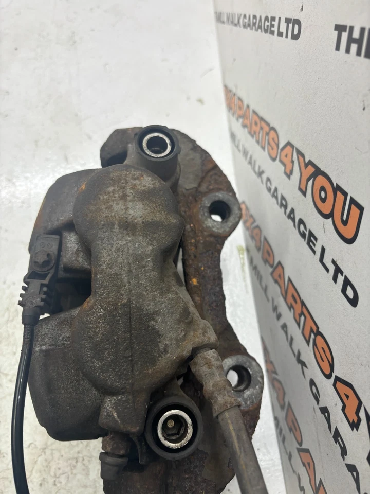2006 MERCEDES ML320 W164 3.0 V6 OSF BRAKE CALIPER - Image 3 of 4