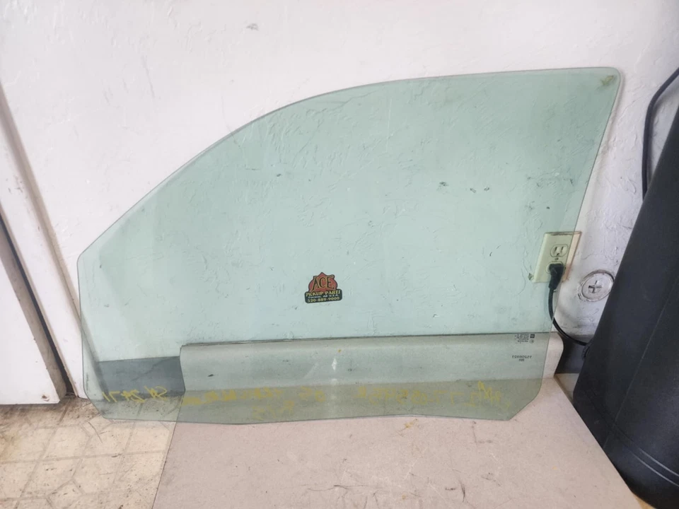 02-09 Chevy TrailBlazer exc. SS GMC Truck-Envoy exc Denali Right Side door Glass Foto 4 de 4