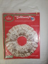 New Paragon Candlewick Plus 20" Round Holly Wreath Kit 6849 Christmas