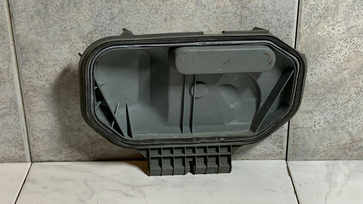Original Mercedes Benz W124 Hella Cover Headlight Right 129852-00 