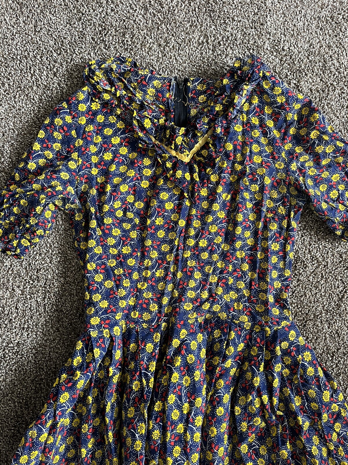 Vintage Sunflower Lace Neck Dress