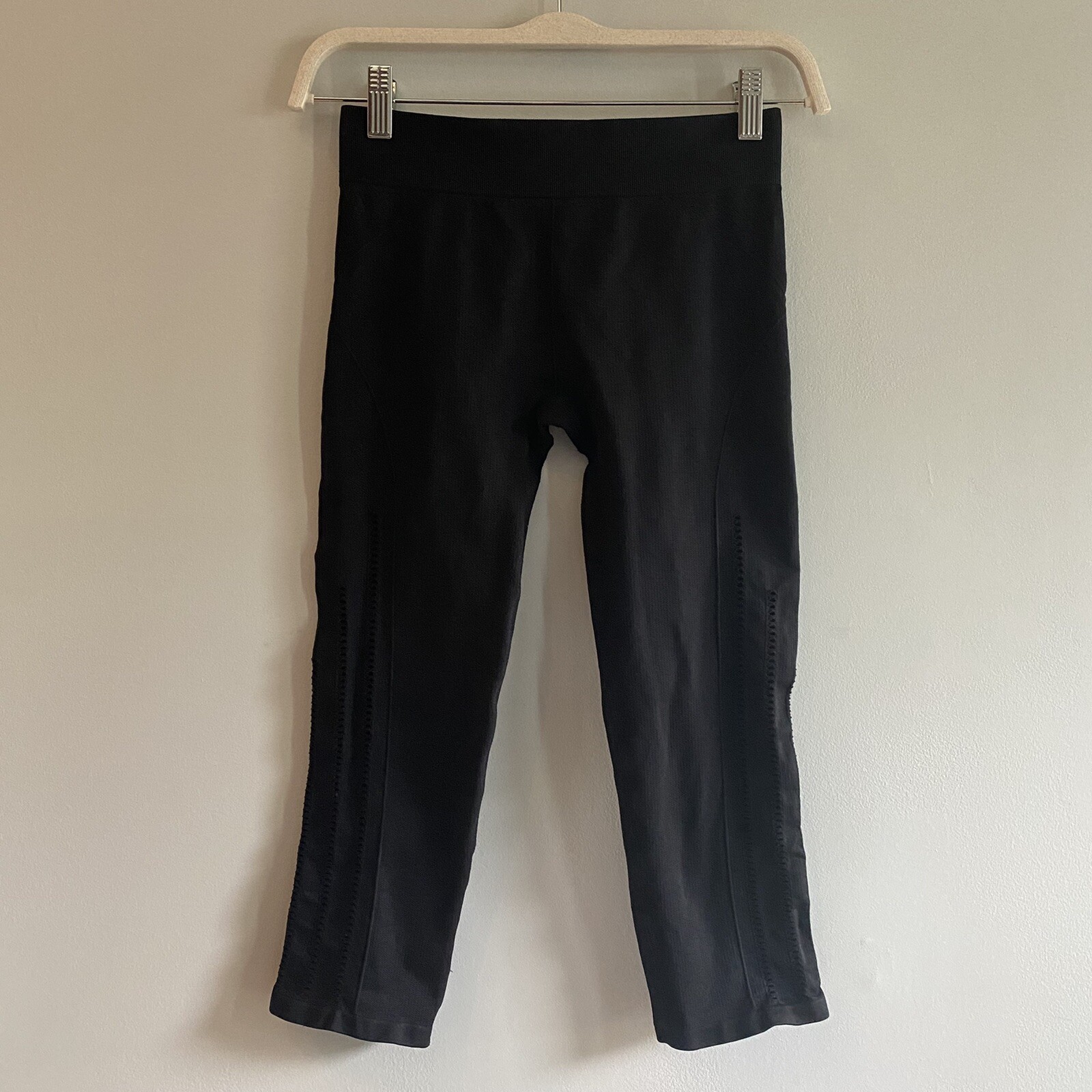 FABLETICS Size S Seamless Solid Capri Legging in … - image 2