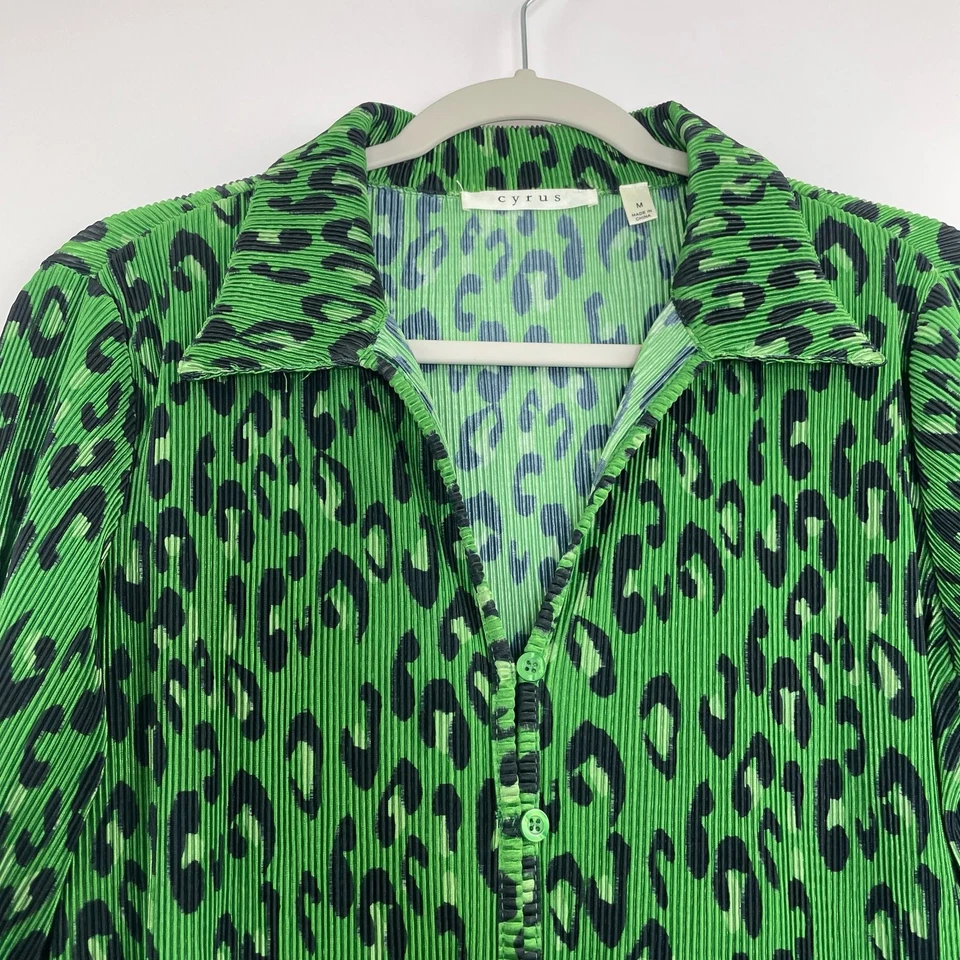 Blusa mujer Cyrus Y2K verde leopardo plisada abotonada manga larga talla mediana Foto 2 de 4