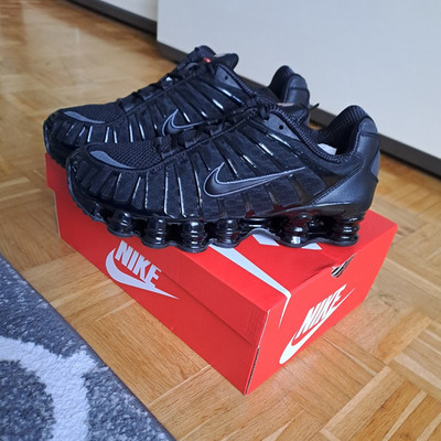 Nike Shox TL HerrenSneaker Low  Schwarz EU 43 Neu