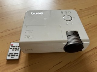 Proyector profesional BenQ Beamer MP625P cine en casa con bolsa de transporte ¡EXCELENTE como nuevo!