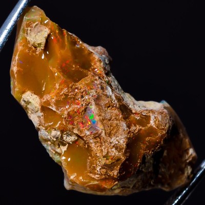 22,60 Ct Äthiopischer Opal Roh / Kristall Opal Roh 16x31x13 mm PY25