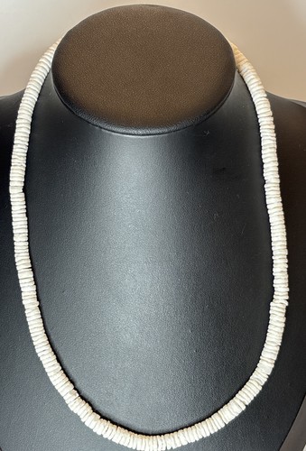 Authentic 1970’s Vintage Hawaiian Puka Shell Necklace with Barrel Clasp 18"