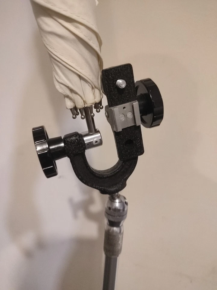 Old camera tripod with umbrella - Image 3 of 4