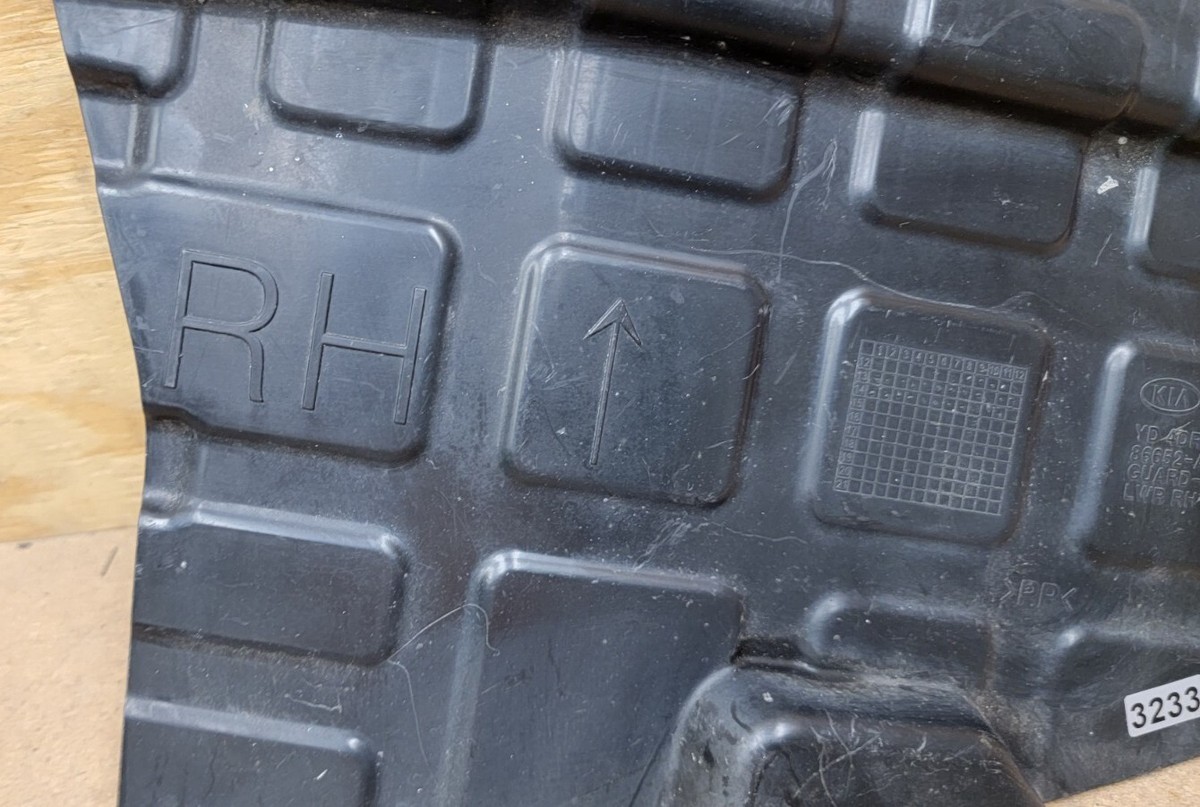 2014 - 2016 Kia Forte Rear Bumper Guard Right Passenger Side 86652