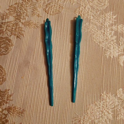 Vintage Green Plastic Waved Icicle Motif Christmas Ornaments - RETRO