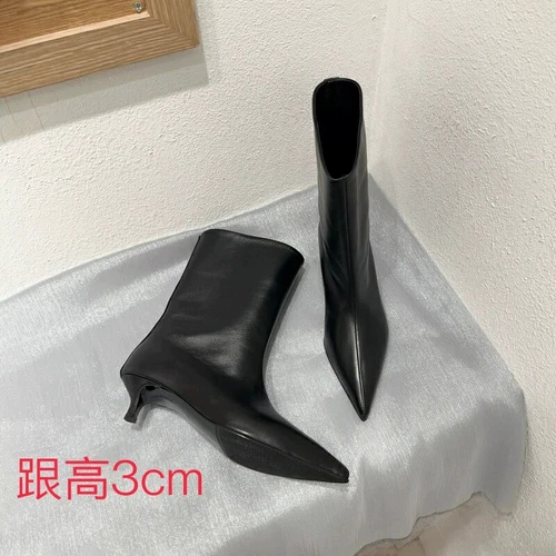 KHAITE Short Boots Women's Leather Pointed Heels Medium Boots Women's Boots - Bild 5 von 20