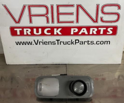 PACCAR KENWORTH PETERBILT LAMP-OVER DOOR GRAY W/CLEAR SPOT LENS P54-6011-2212