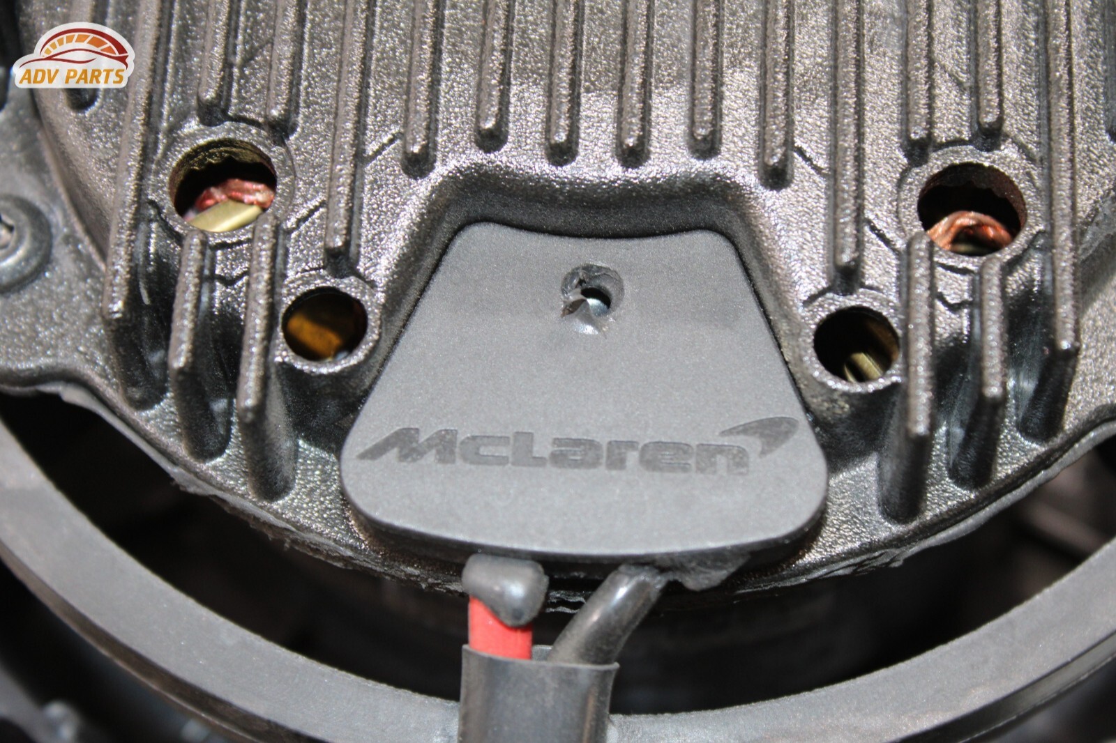 15-17 MCLAREN 650S 3.8L RADIATOR COOLING RIGHT FAN SHROUD & BLADE & MOTOR OEM