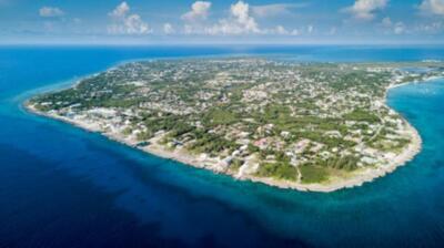 Wandbild: Luftansicht der Insel Grand Cayman in der Karibik (83852191)