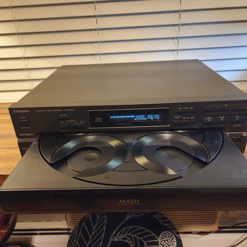 Technics SL-PD627 5 Disc CD Changer EB-4898 - Image 2 of 4