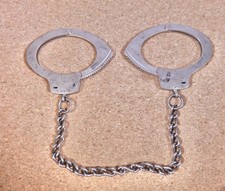 Smith & Wesson M-1900 chain handcuffs made in the USA / Leg iron/ Includes 1 key