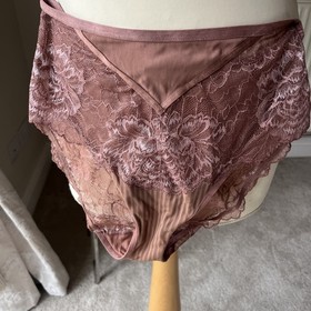 34B  Triumph Peony Florale Bra Underwired Supportive Lingerie
