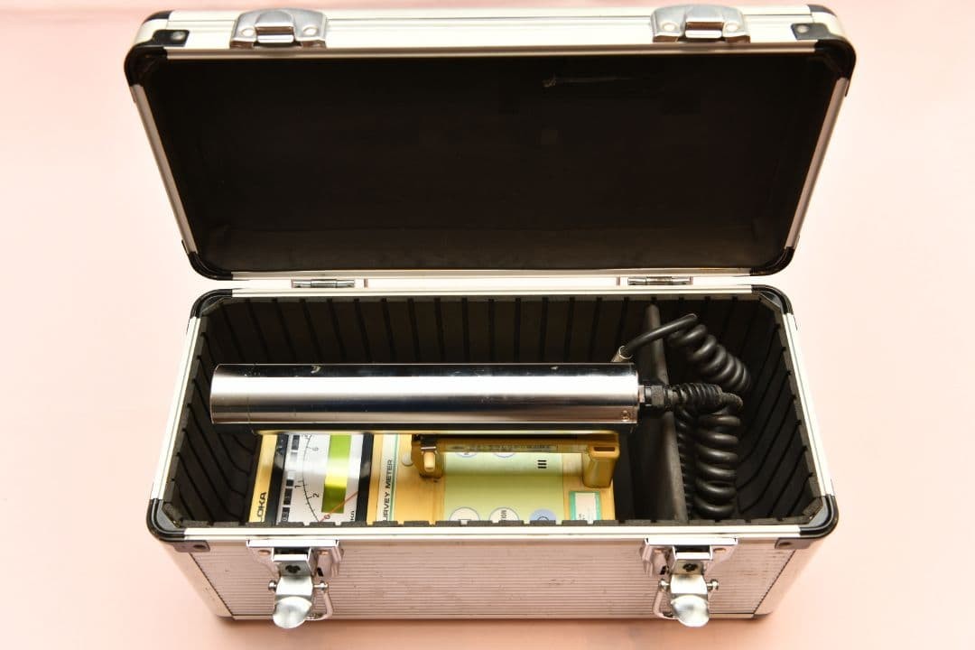 Hitachi Aloka TCS-172B Scintillation Radiation Survey Meter Gamma