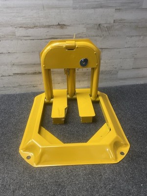 Manual Parking Space Lock Folding Car Parking Lock Octagona Lock with Keys NEW