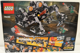 Lego DC Comics Super Heroes 76086 Batman Knightcrawler Tunnel Attack -new/sealed