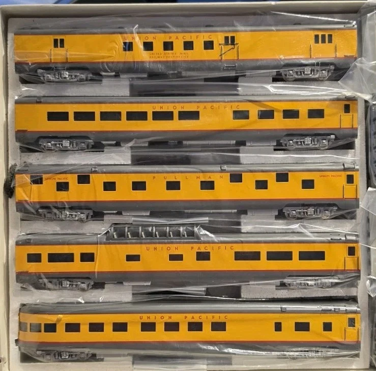 Union Pacific Railroad HO with Vintage Model Railroad Passenger