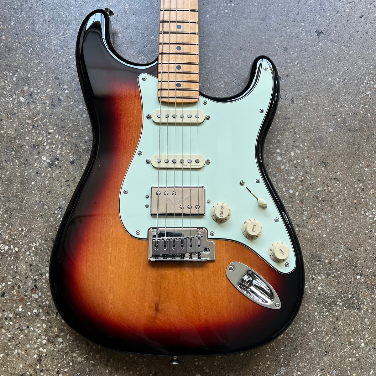 Fender Player Plus Stratocaster HSS Maple Fingerboard 2021