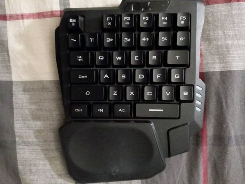 Mini One-Handed Gaming Keyboard USB Wired 35 Keys RGB Led Backlit Game Accessory - Picture 4 of 5