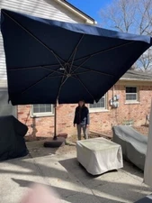 Frontgate cantilever patio umbrella 10 ft. with base and cover used 1 season
