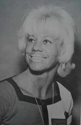 ROLLERJAM 2000 FEATURING ANN CALVELLO, QUAKES, ENFORCERS DVD (RD-31)