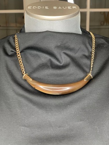 NWT BCBG MAXAZRIA STATEMENT NECKLACE GOLD CHAIN WITH IMITATE BONE - Picture 3 of 5