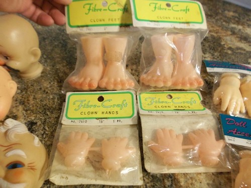 Vintage Doll Parts Lot Of 15+ Pieces Various Sizes, Brands and Parts - Picture 8 of 13