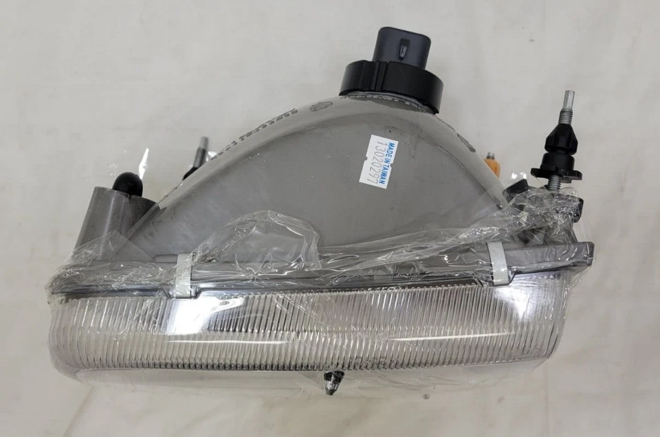 98-01 MERCURY MOUNTAINEER DRIVER SIDE HEADLIGHT ASSEMBLY Foto 4 de 4