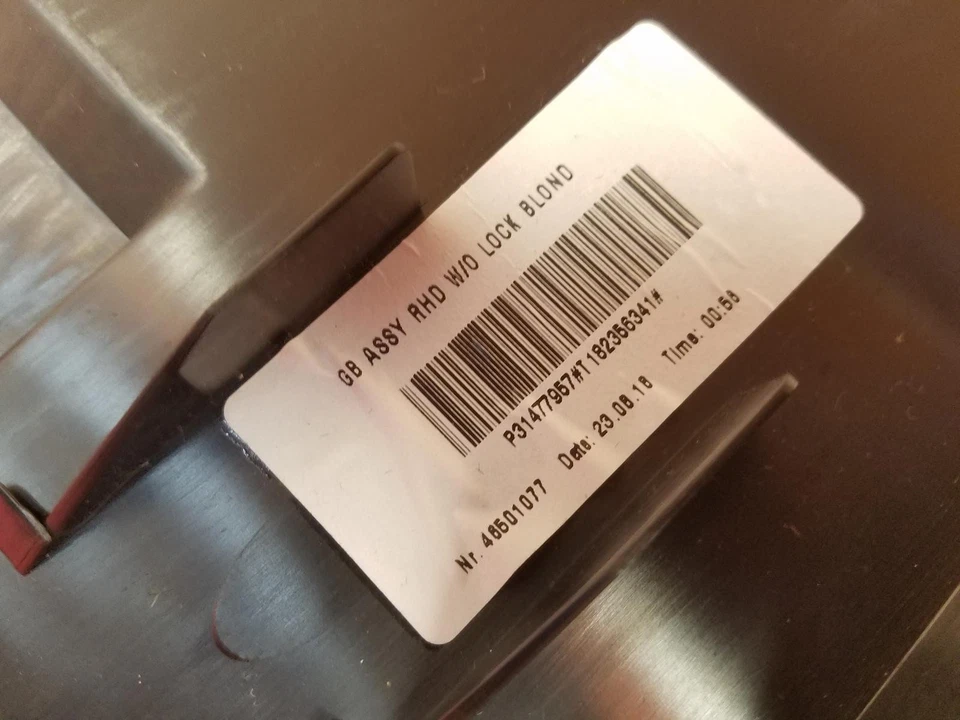 Guantera Volvo V60 2018 31477860 Foto 2 de 4