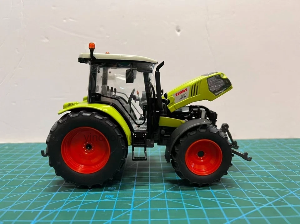 USK 1:32 CLAAS ATOS 340 Wheel Tractor Model Agricultural Machinery Model Car - Image 3 of 4