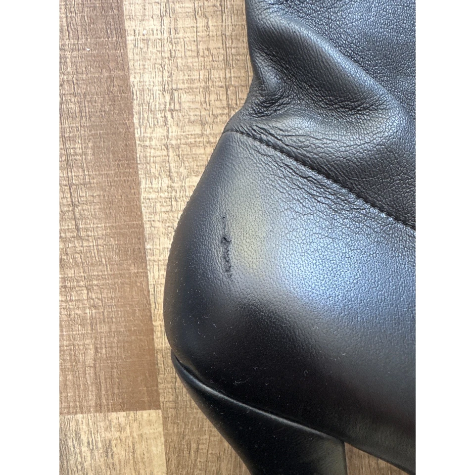 Women's Designer Bottega Veneta Black Knee High Leather Almond Boots size 39.5 - Image 3 of 4