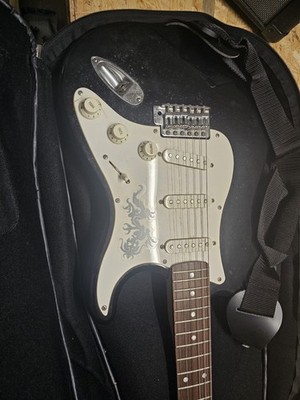 E-Gitarre Set Fender Squier Mit Zubehör (Gitarren verstärker, Tasche, Plektrum)