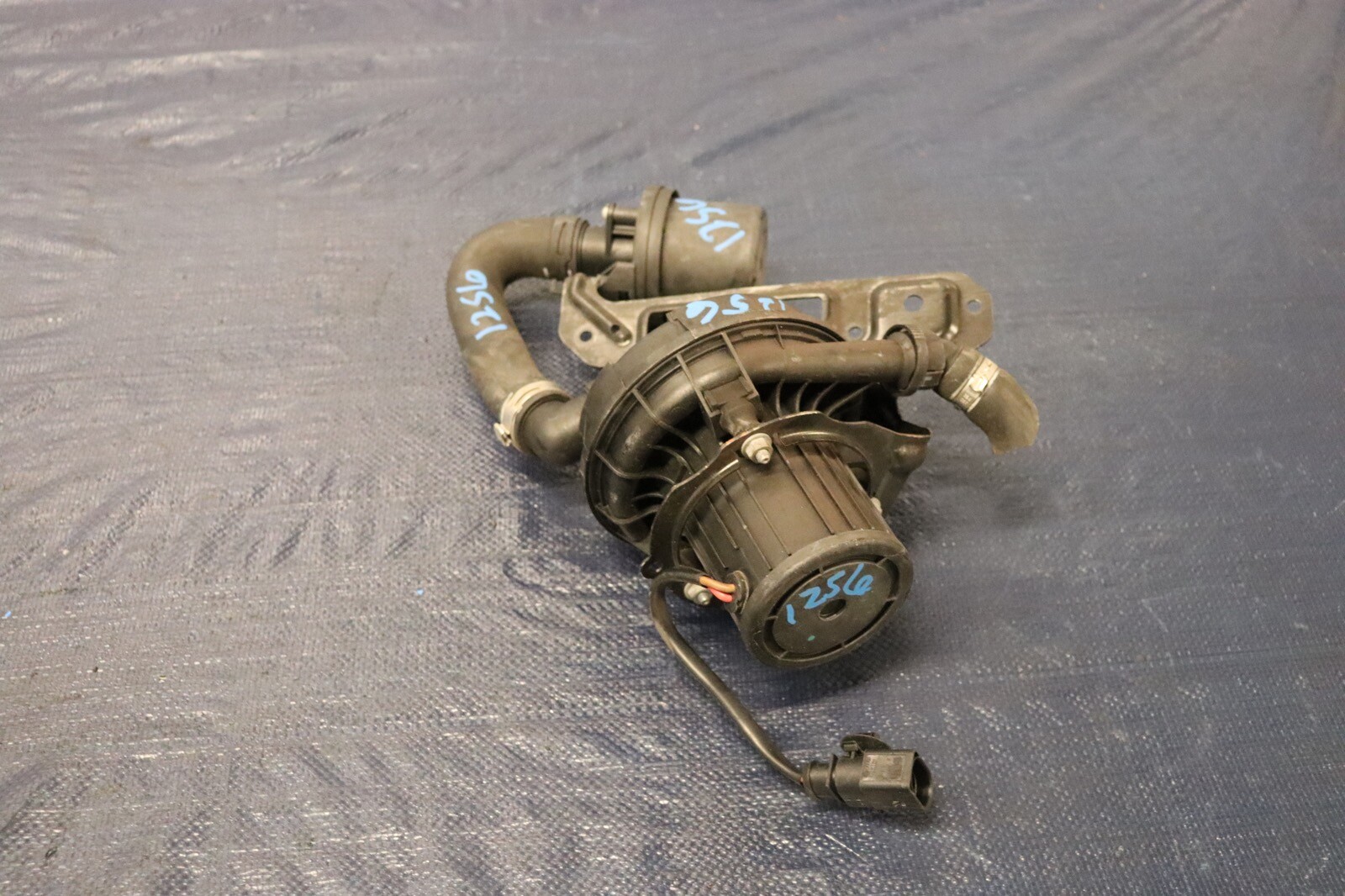2012 AUDI R8 5.2 QUATTRO SPYDER V10 OEM SECONDARY AIR INJECTOR PUMP  #1256