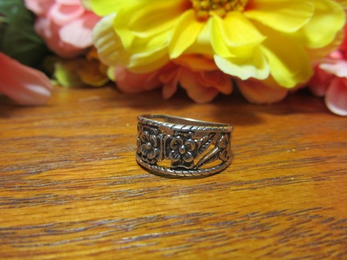 Einzigartiger modischer Ring Damen Mädchen Blumen - Bild 2 von 4