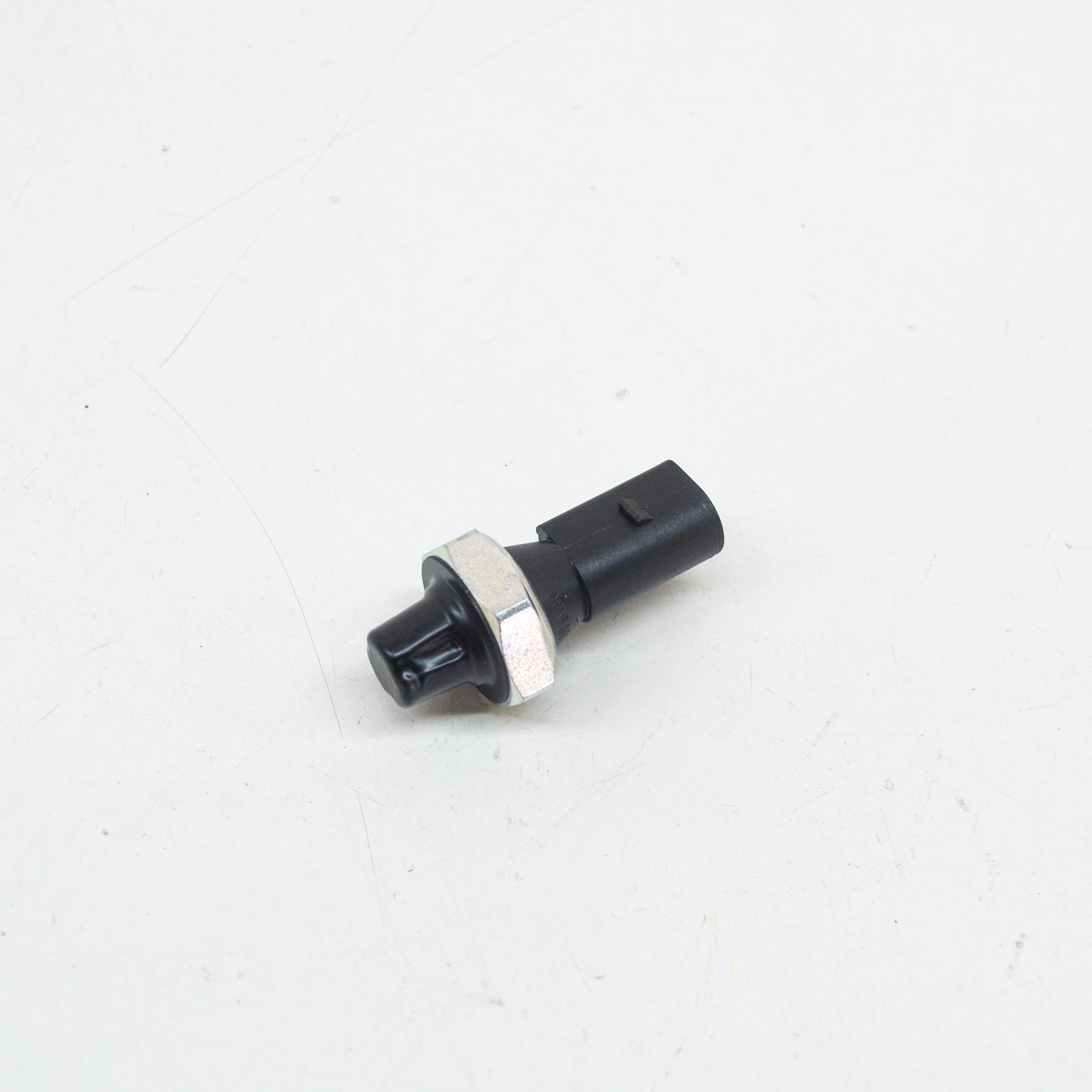 NEW VOLKSWAGEN EOS OIL PRESSURE SWITCH SENSOR 06A919081J 2.0TFSI ORIGINAL