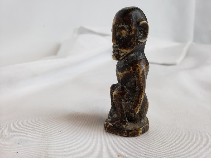 Unusual vintage carved figurine - Indonesia / Borneo ca. 1960s, 2"