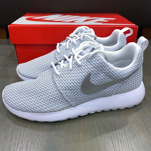nike roshe run size 5