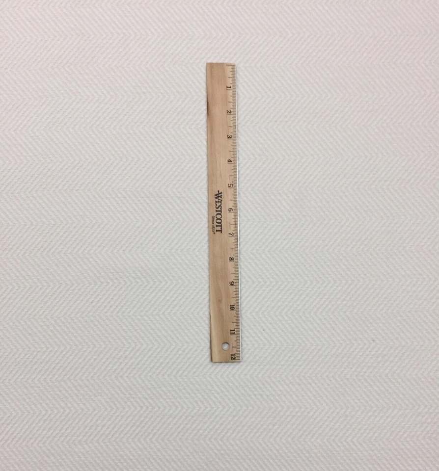 TELA ESPIGA POR YARDA DISEÑO BALLARD JUSTIFY SAL BLANCO InsideOut® 55"W Foto 3 de 4