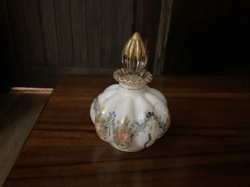 Vintage  1940’s Handpainted Fenton perfume bottle ruffled melon design