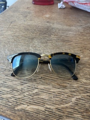 ❣️Ray-Ban レイバン❣️ CLUBMASTER サングラス トータスシェル Ray-Ban Clubmaster Tortoise shell frames with light blue gradient