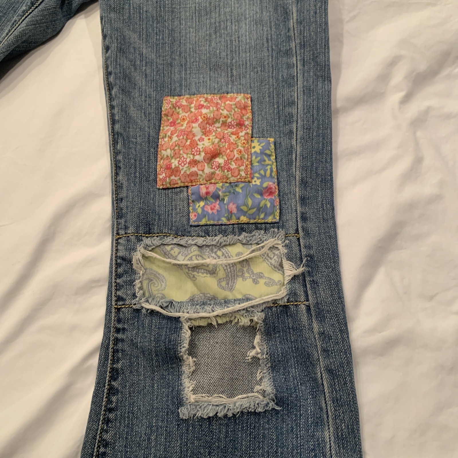 Levi S 513 Slouch BootCut Patchwork Mid Wash  Jea… - image 7