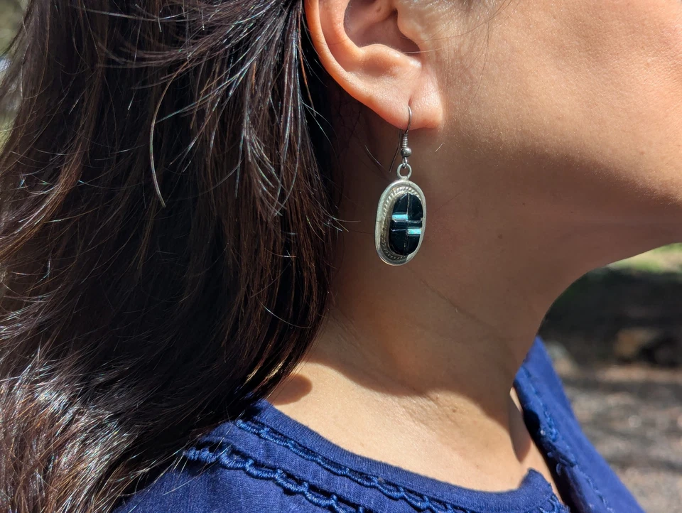 Pendientes colgantes nativos americanos vintage años 90 peón muerto joyería de varias piedras Foto 3 de 4