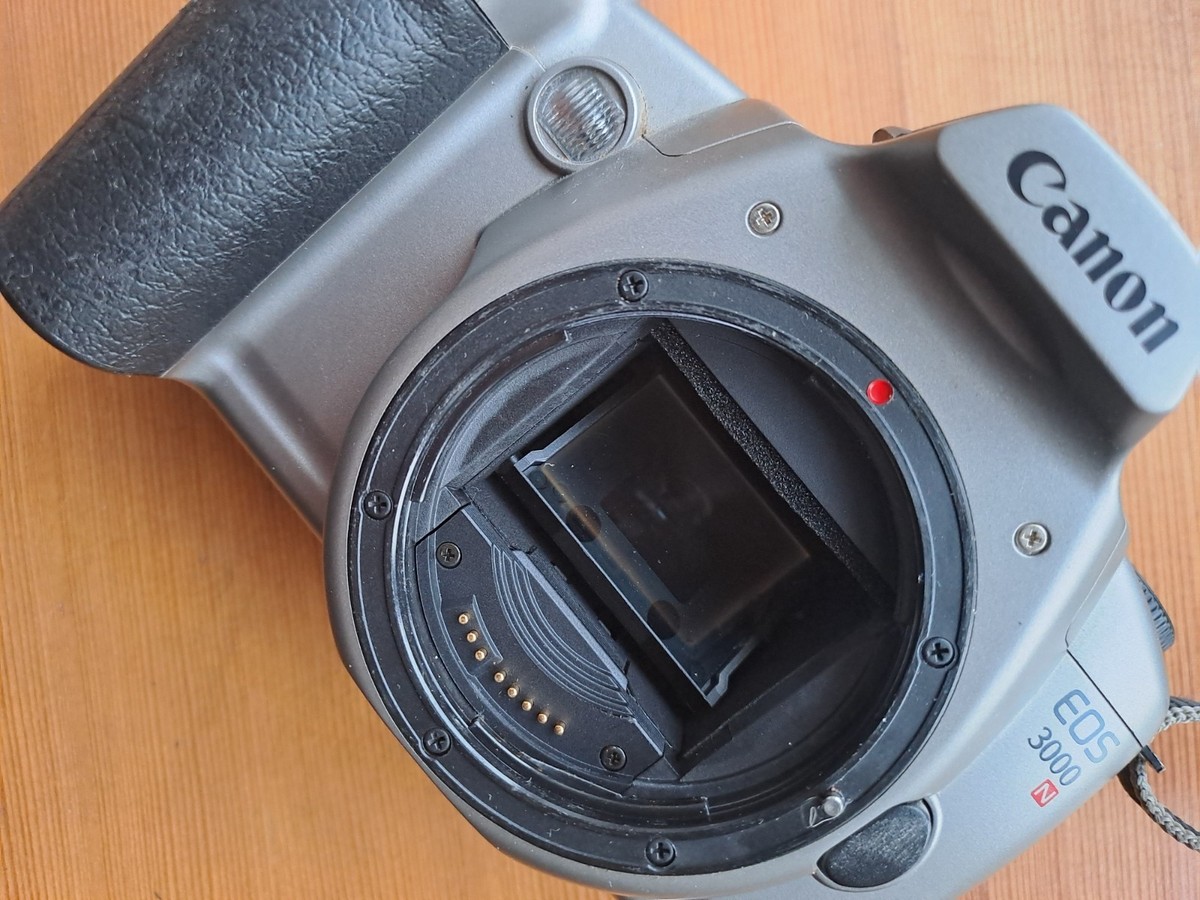 Canon EOS3000 35mmフォーカルプレーンシャッター式一眼レフカメラ Canon EOS-3000N 35mm SLR Film Camera Body Only for sale online | eBay