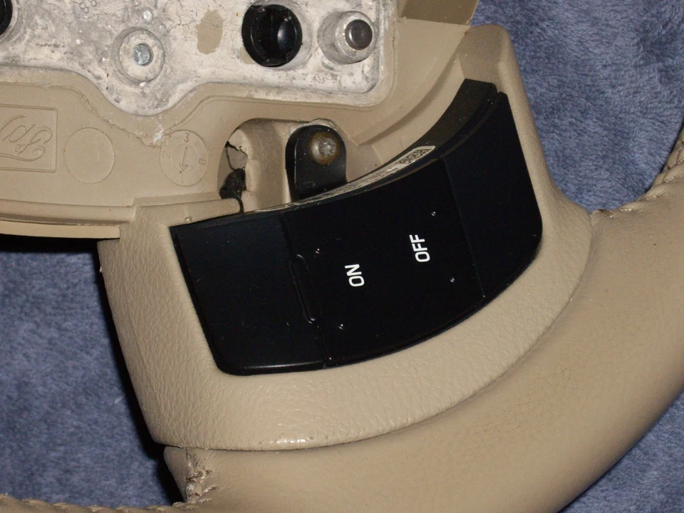 Volante Grand Marquis/Corwn Vic/Town Car Med 2006-11 cuero camel Foto 3 de 4